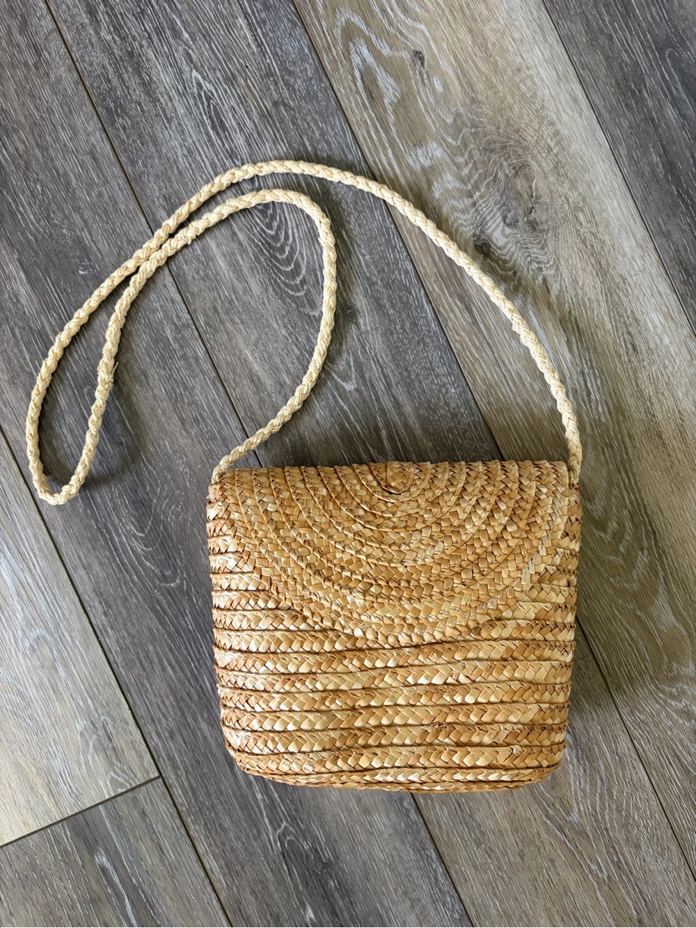 H&M Woven Straw Crossbody Bag in Natural